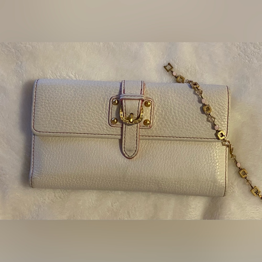 Dooney & Bourke pebble leather wallet